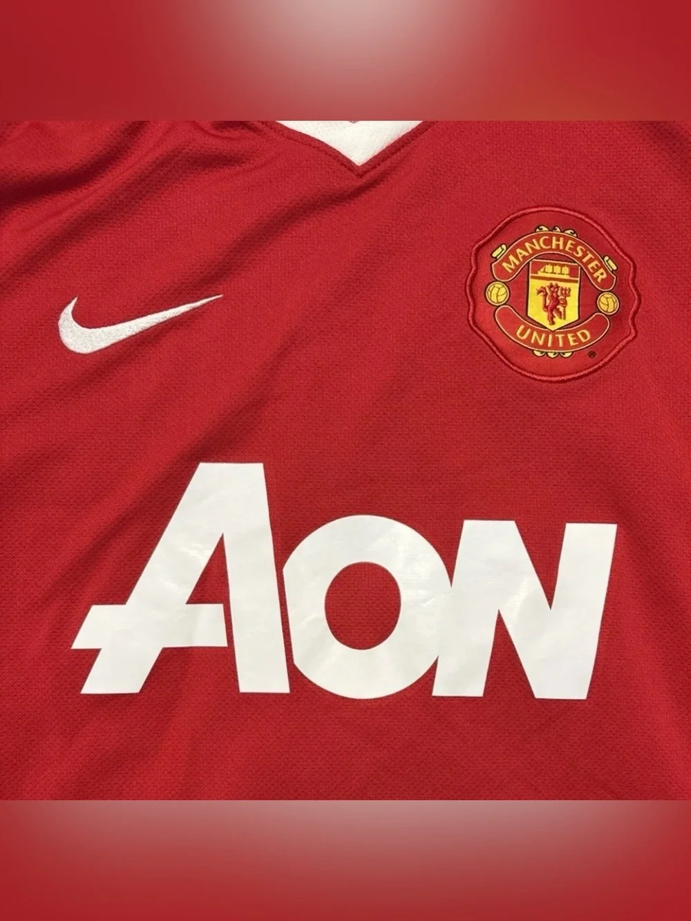 Manchester United Men’s S 2010/2011 AON Home Football Soccer Short Sleeve Jersey